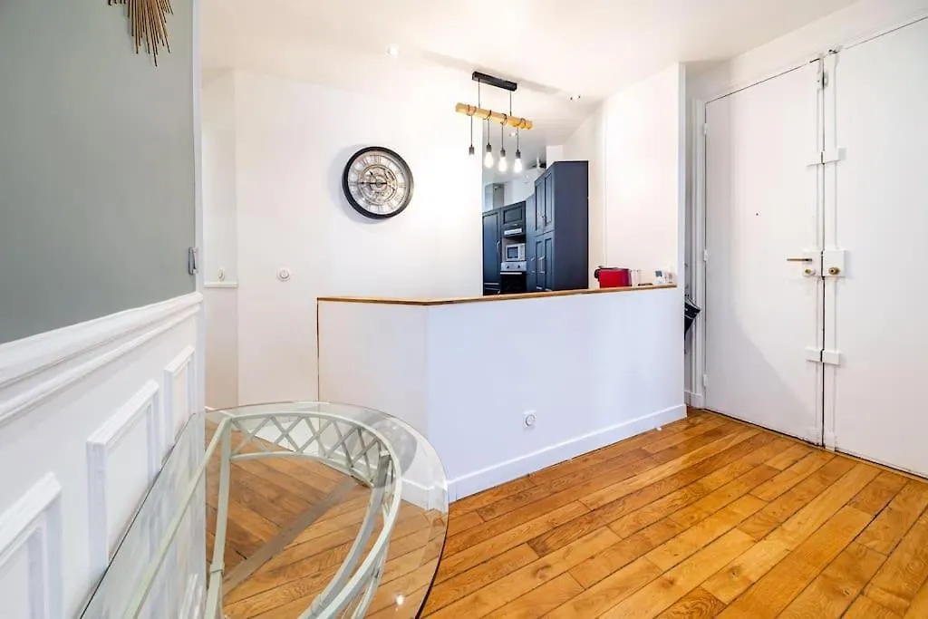Апартаменты Appartement Haussmannien Proche Parc Des Princes Париж Франция