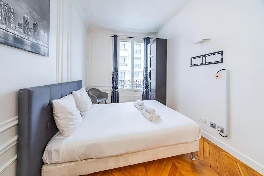Appartement Haussmannien Proche Parc Des Princes Paris France